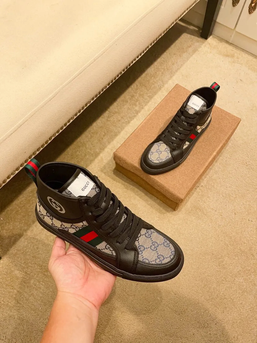 Factory price 440 [Gucci] Gucci's latest high-top casual Korean-style men's shoes, brand new autumn and winter design, perfect workmanship, cabinet quality, upper: cowhide material, leather lining; soft and comfortable, rubber outsole ultra-light, wear-resistant, simple, versatile fashion men's shoes, color optional, size 38--44